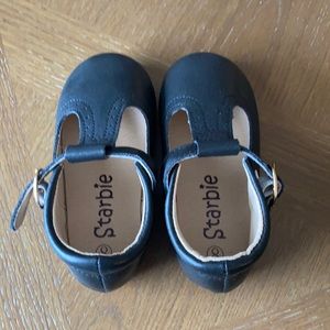 Star or toddler shoes worn once size 8